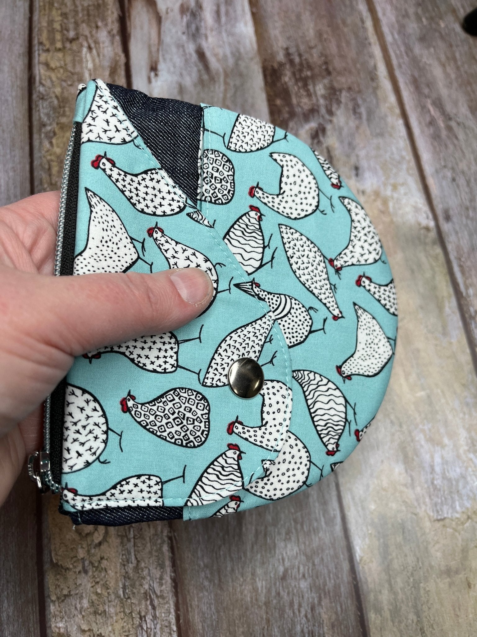 Mint Chicken Round Wing Zip Purse - Uphouse Crafts