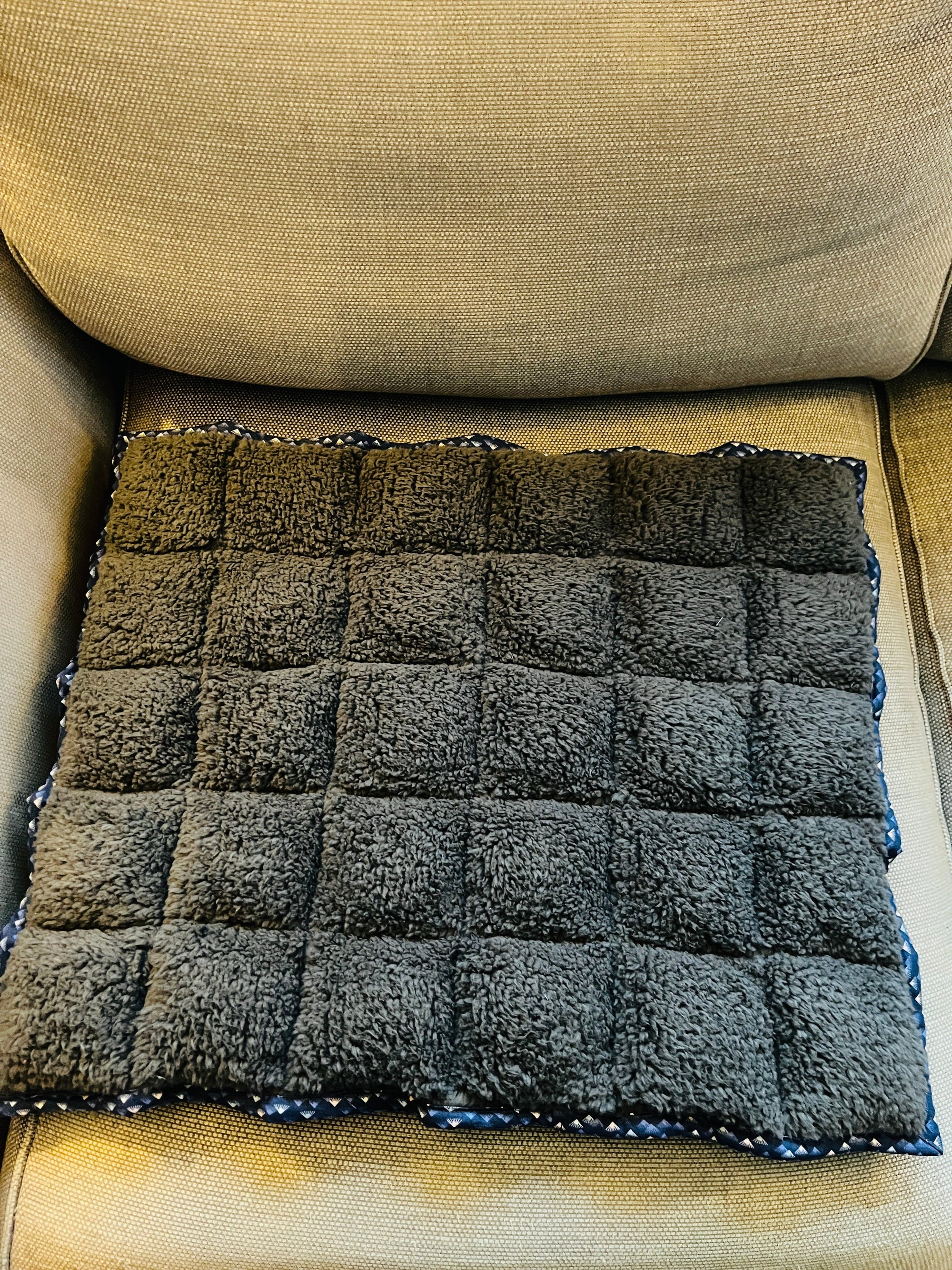 Pet Bubble Blanket - Uphouse Crafts