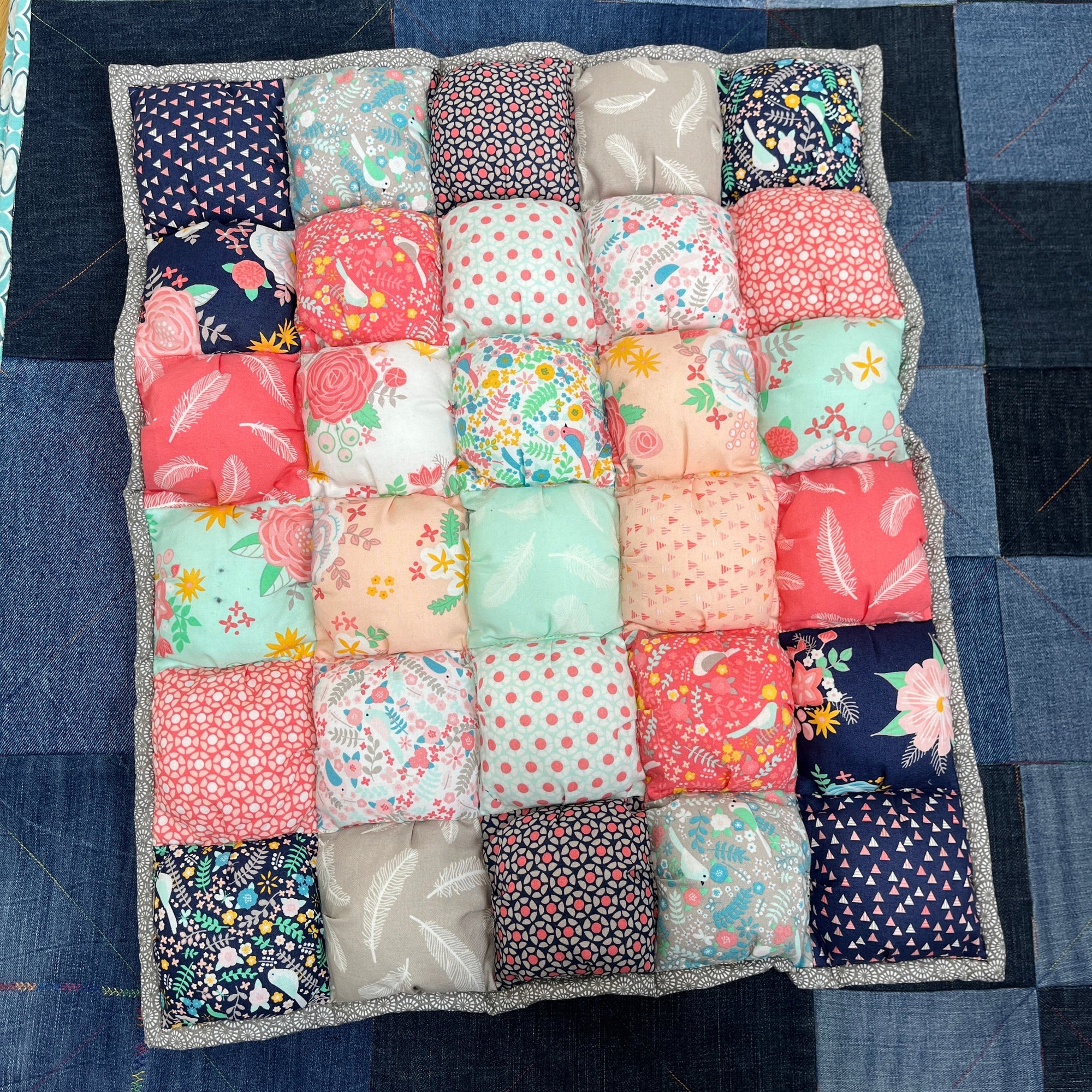 Pet Bubble Blanket - Uphouse Crafts