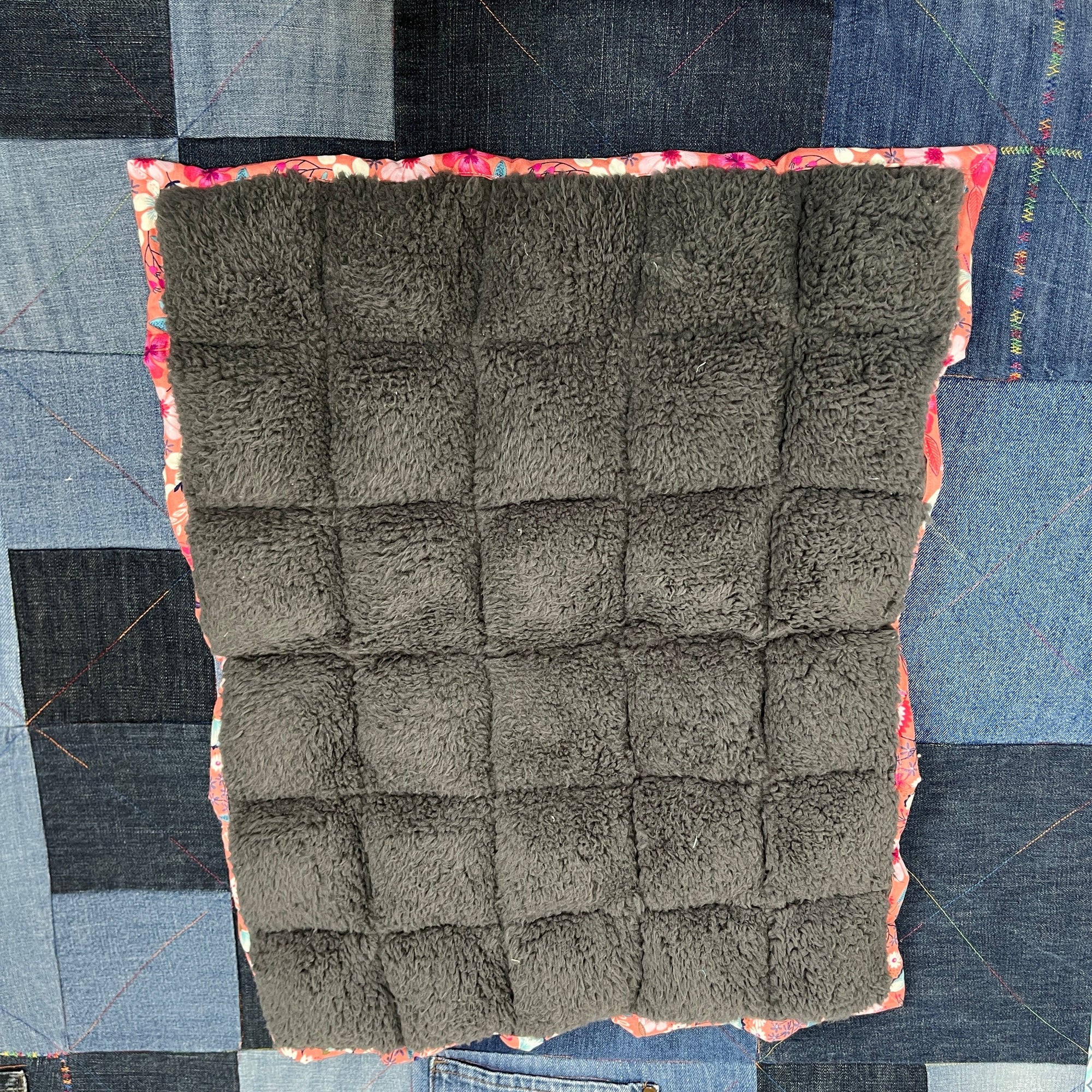 Pet Bubble Blanket - Uphouse Crafts