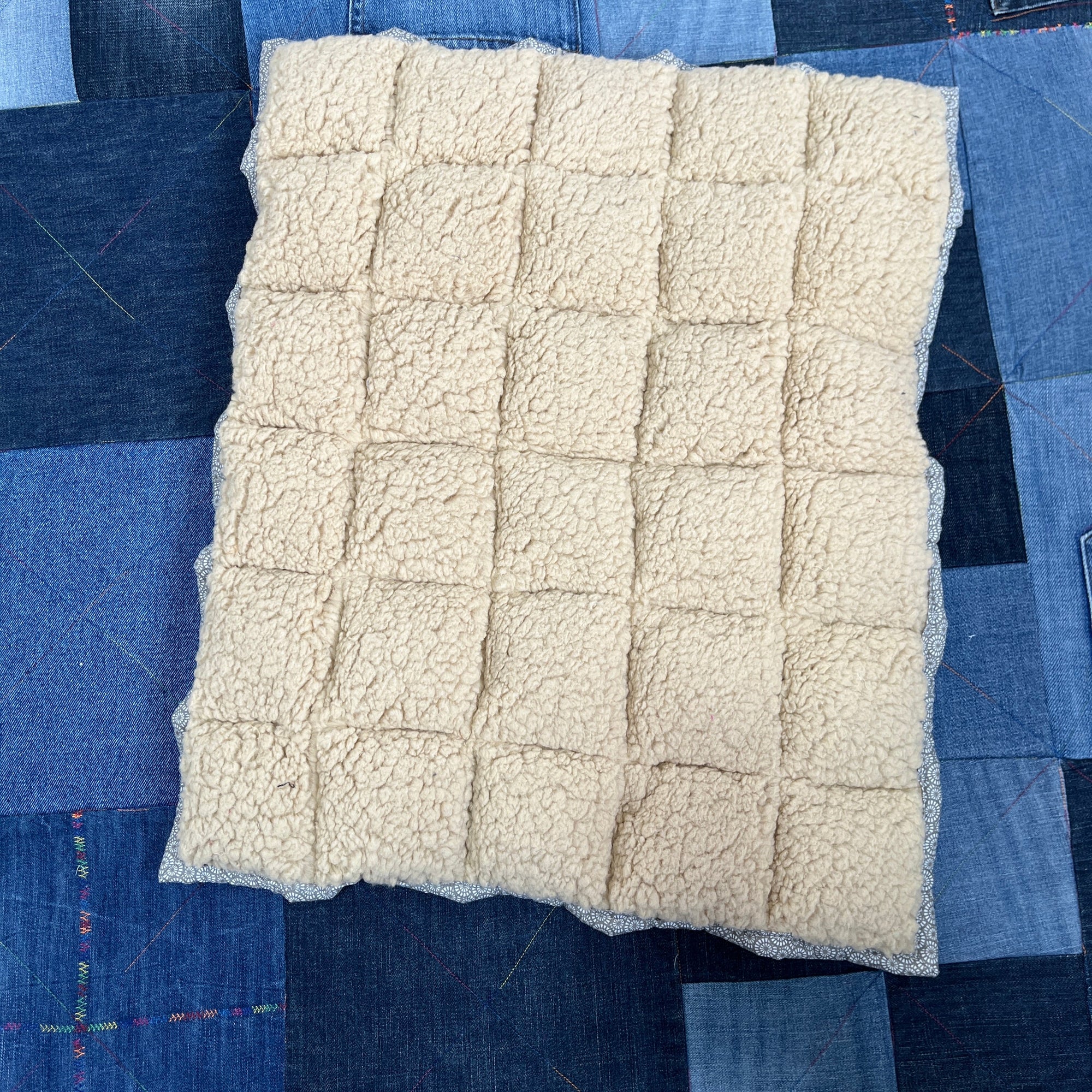 Pet Bubble Blanket - Uphouse Crafts