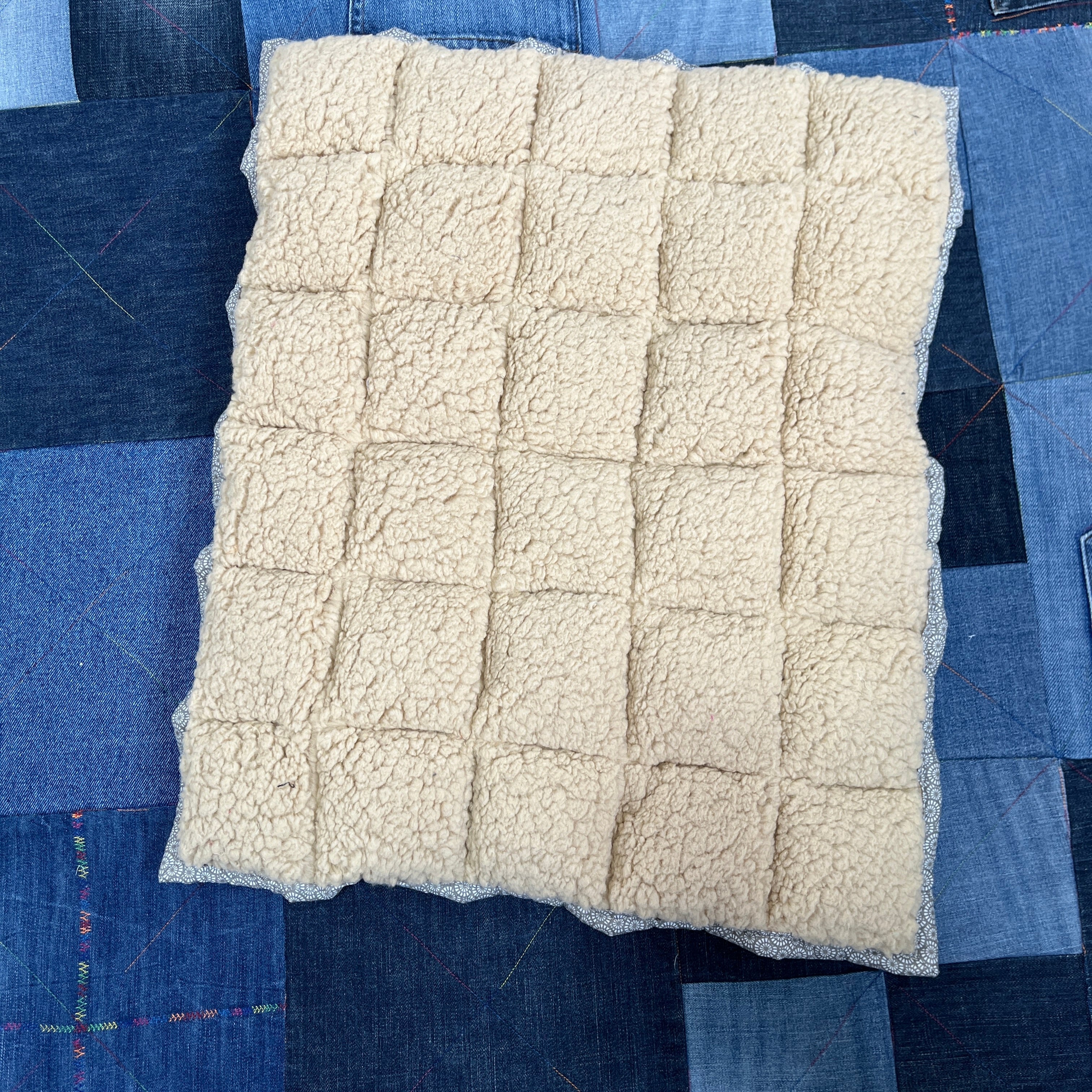 Pet Bubble Blanket - Uphouse Crafts