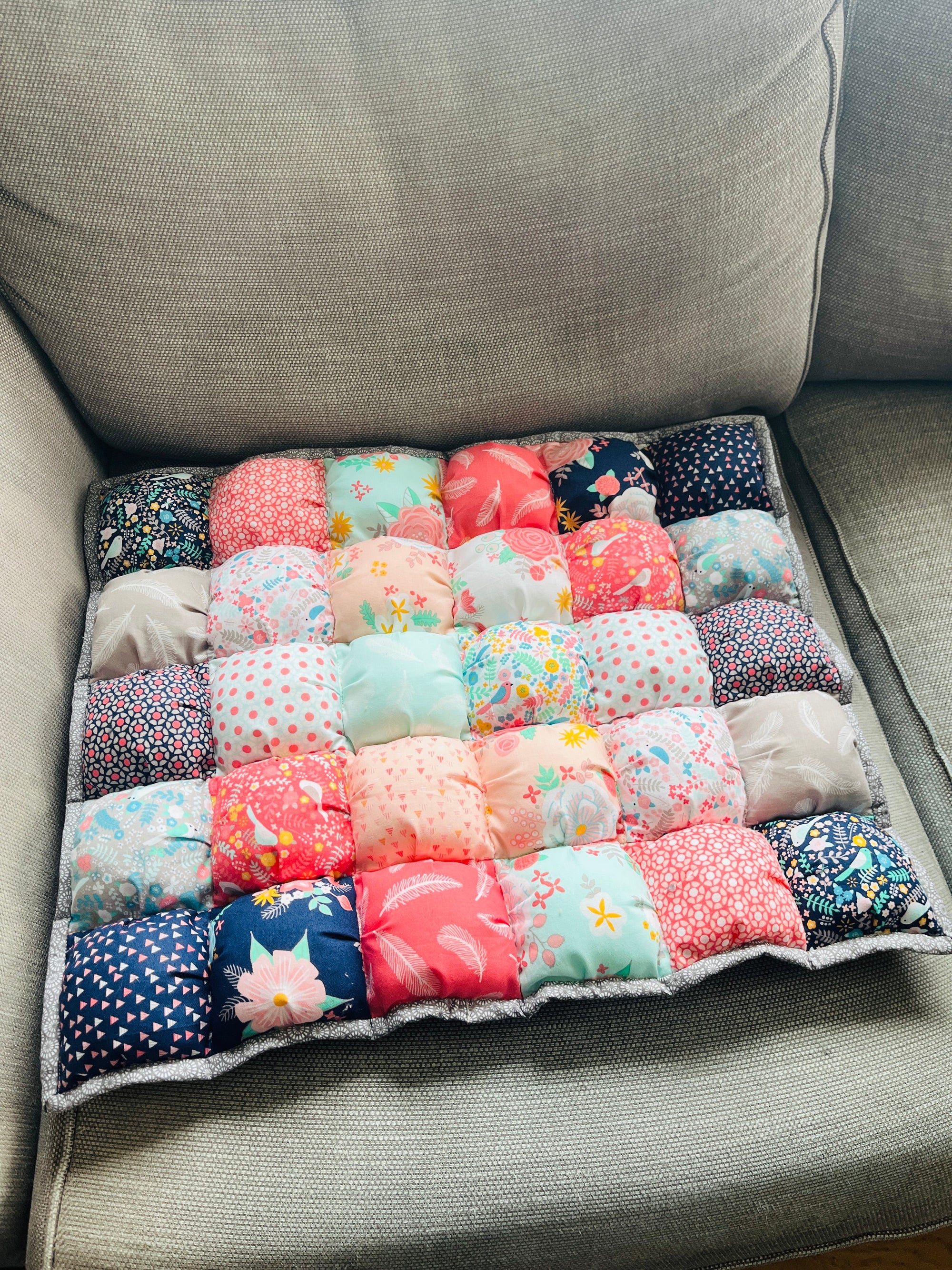 Pet Bubble Blanket - Uphouse Crafts