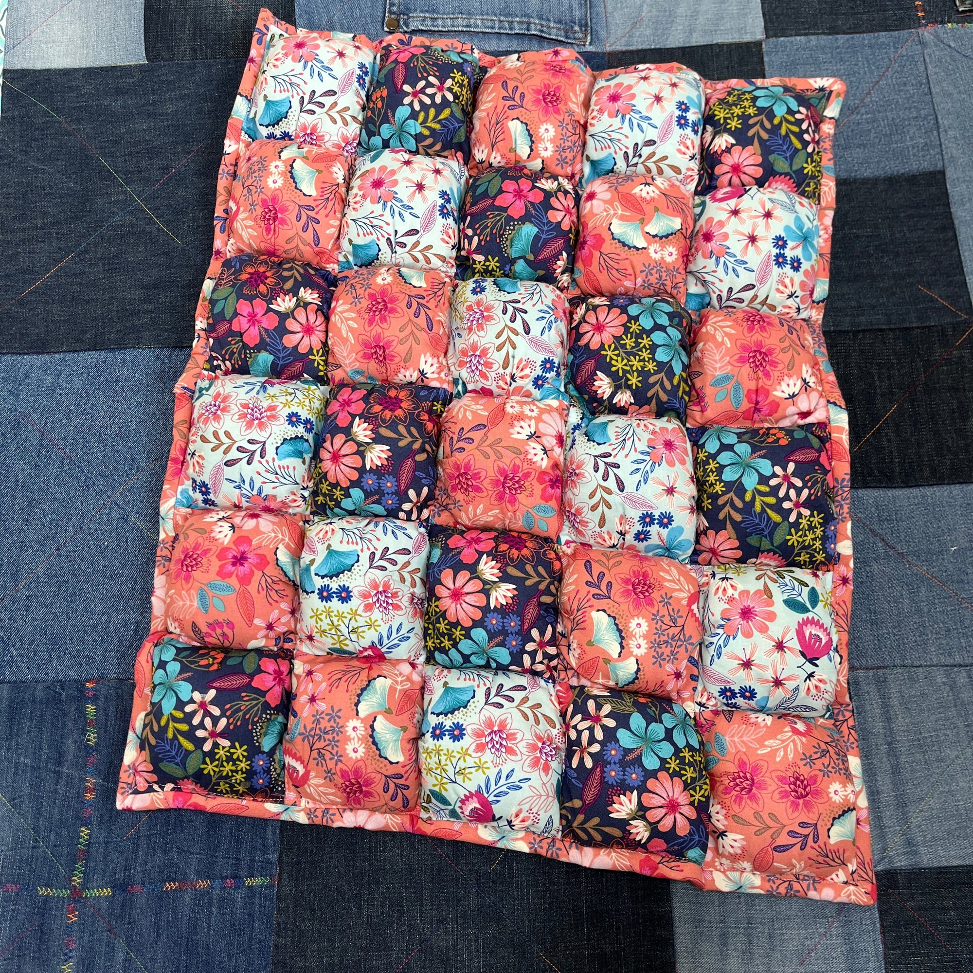 Pet Bubble Blanket - Uphouse Crafts