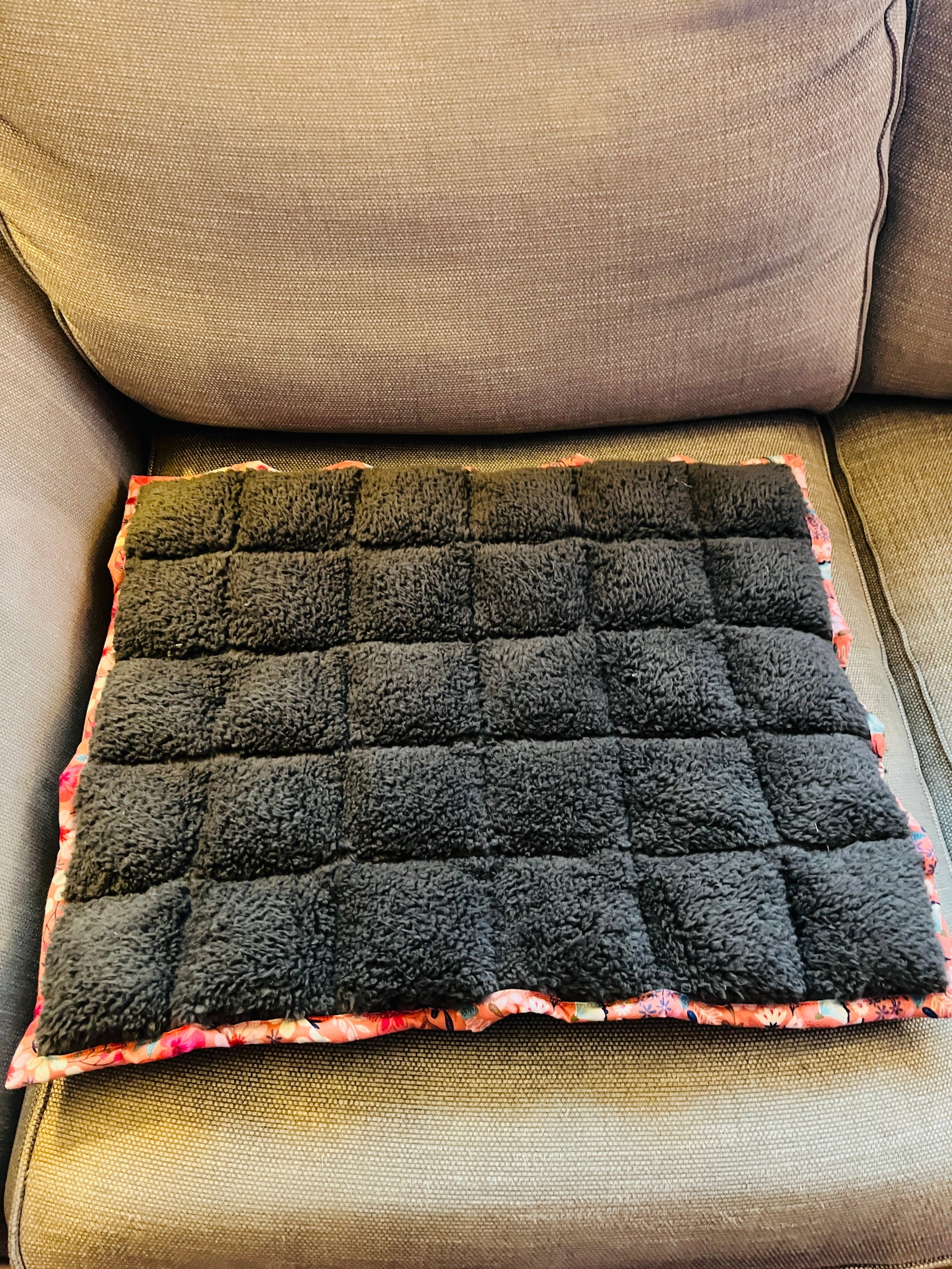 Pet Bubble Blanket - Uphouse Crafts