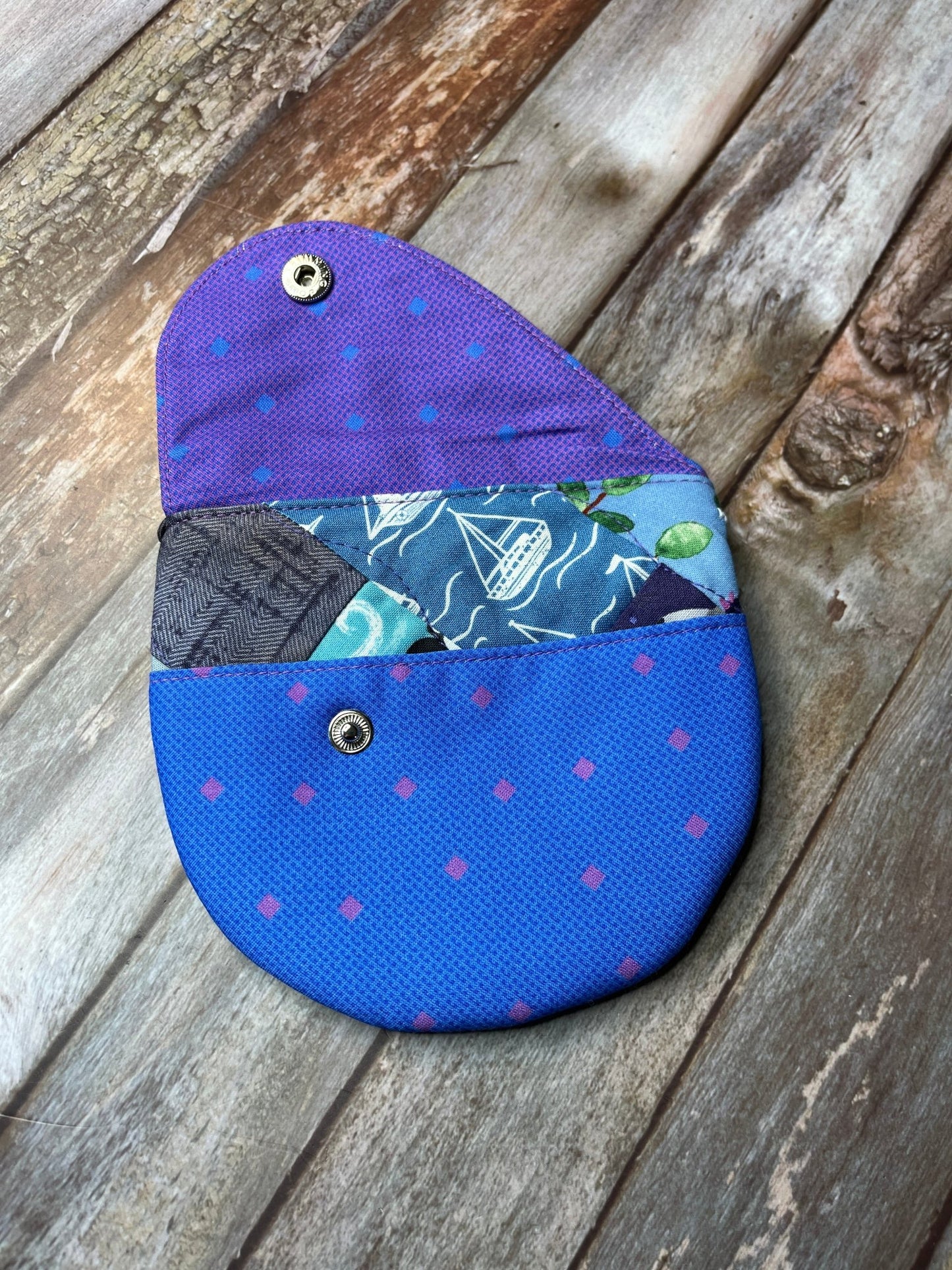 Purpe & Blue Patchwork Round Wing Zip Purse no2024 - 03 - Uphouse Crafts