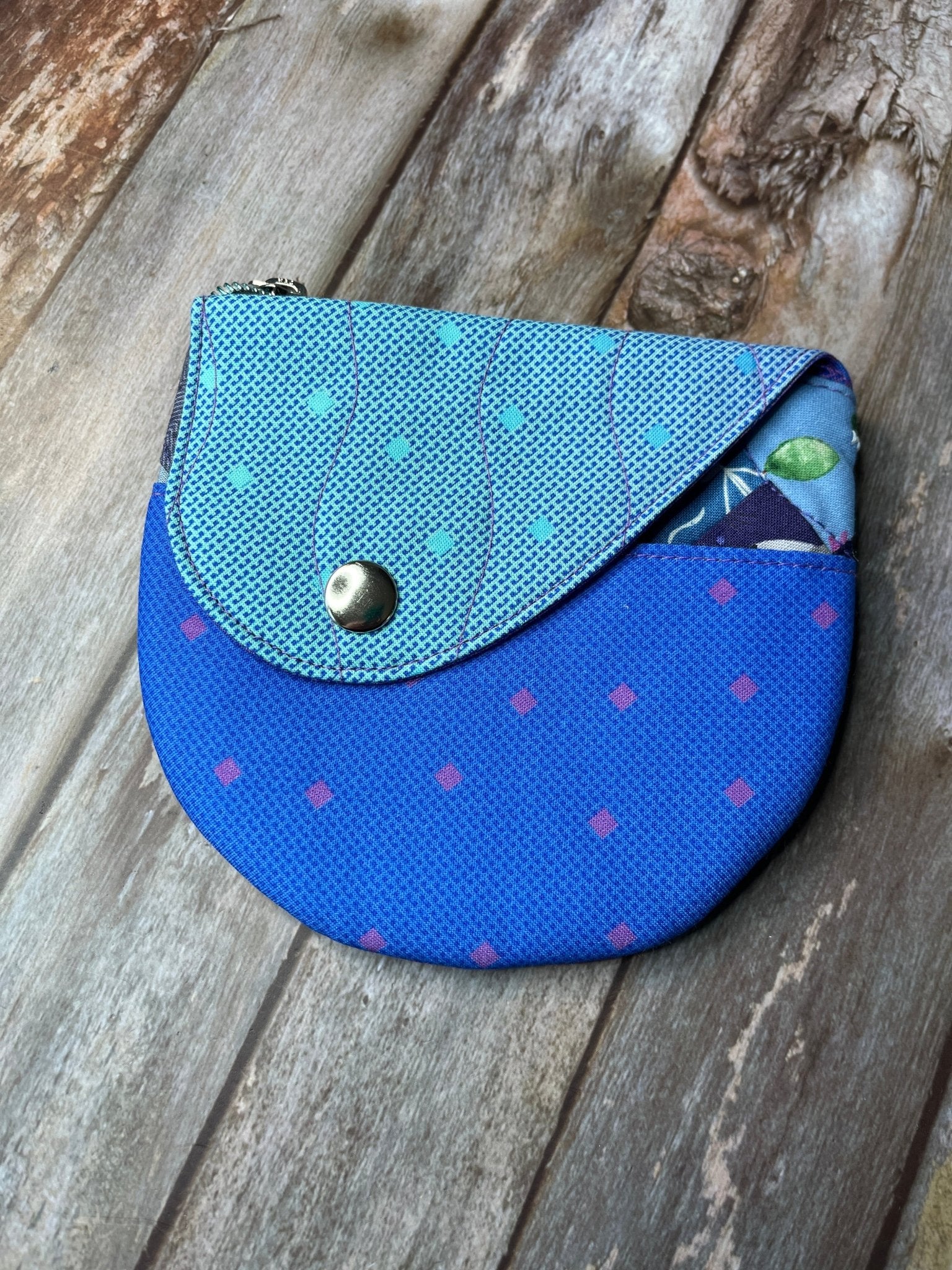 Purpe & Blue Patchwork Round Wing Zip Purse no2024 - 03 - Uphouse Crafts