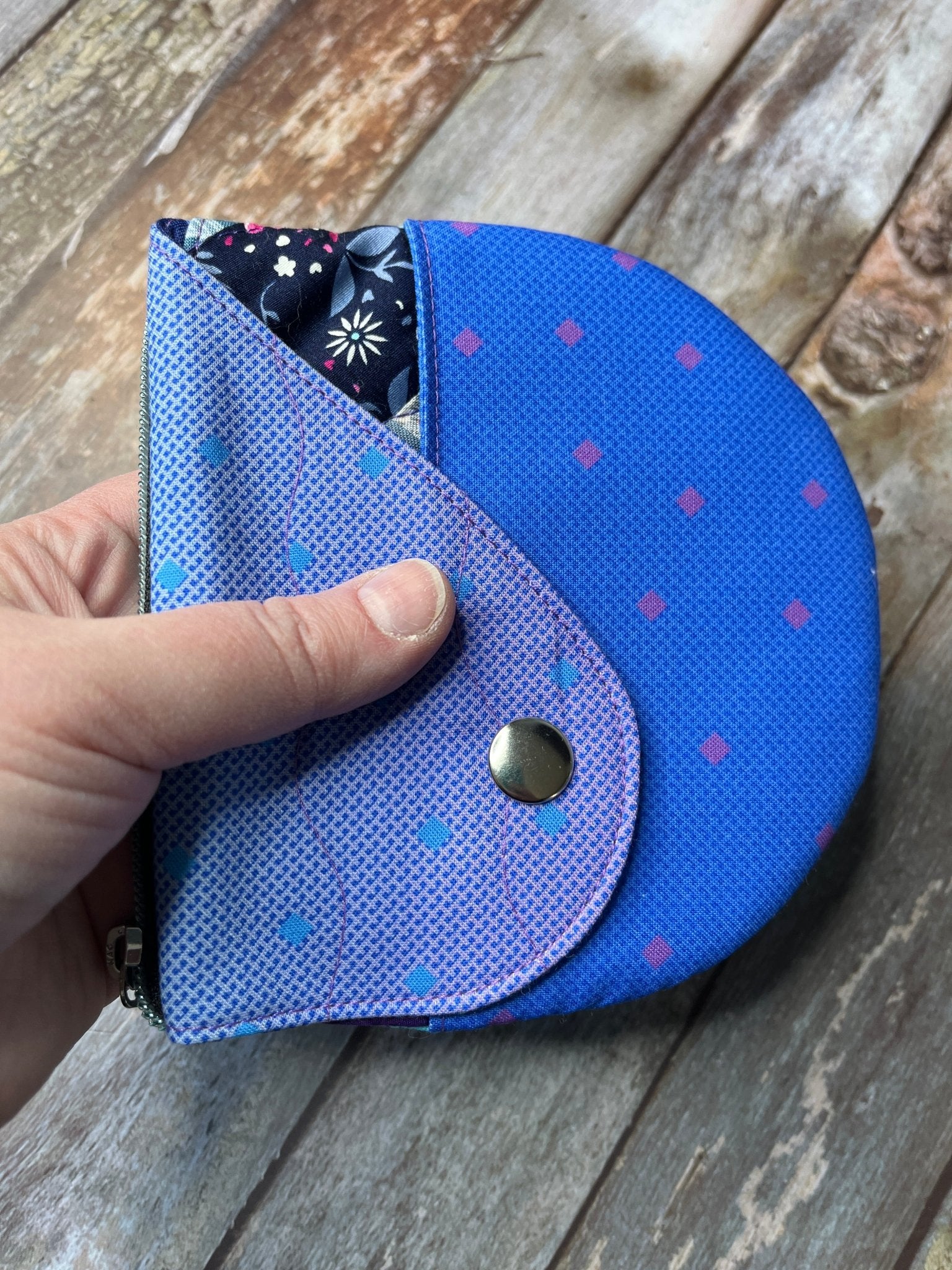 Purpe & Blue Patchwork Round Wing Zip Purse no2024 - 05 - Uphouse Crafts