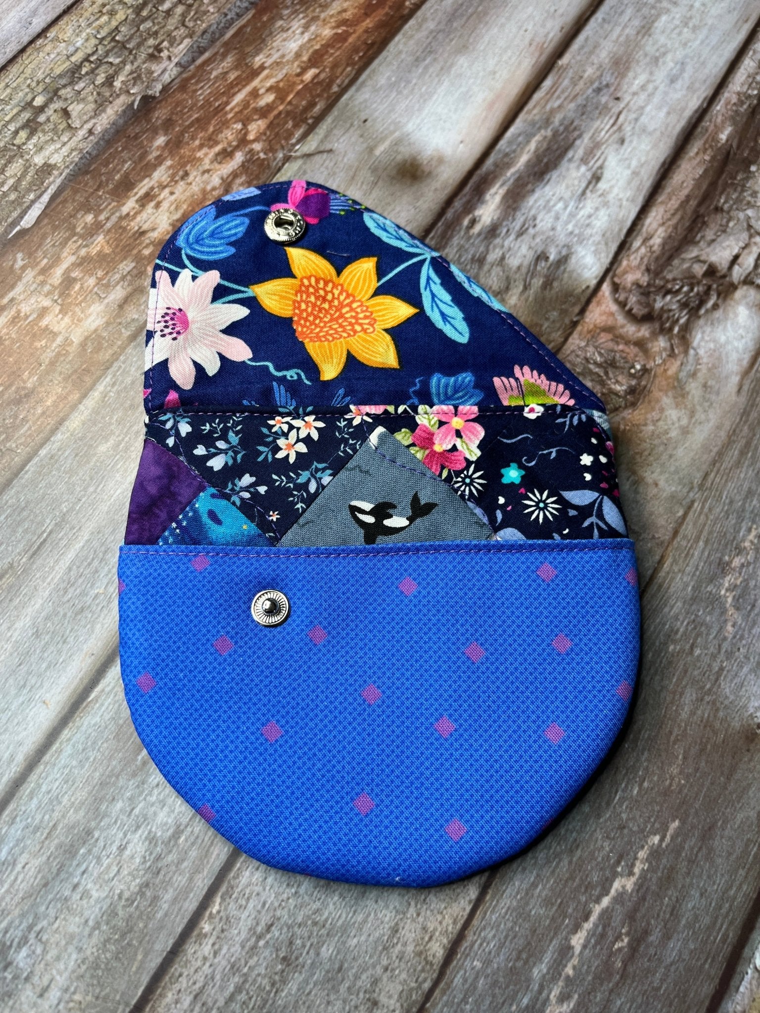 Purpe & Blue Patchwork Round Wing Zip Purse no2024 - 05 - Uphouse Crafts