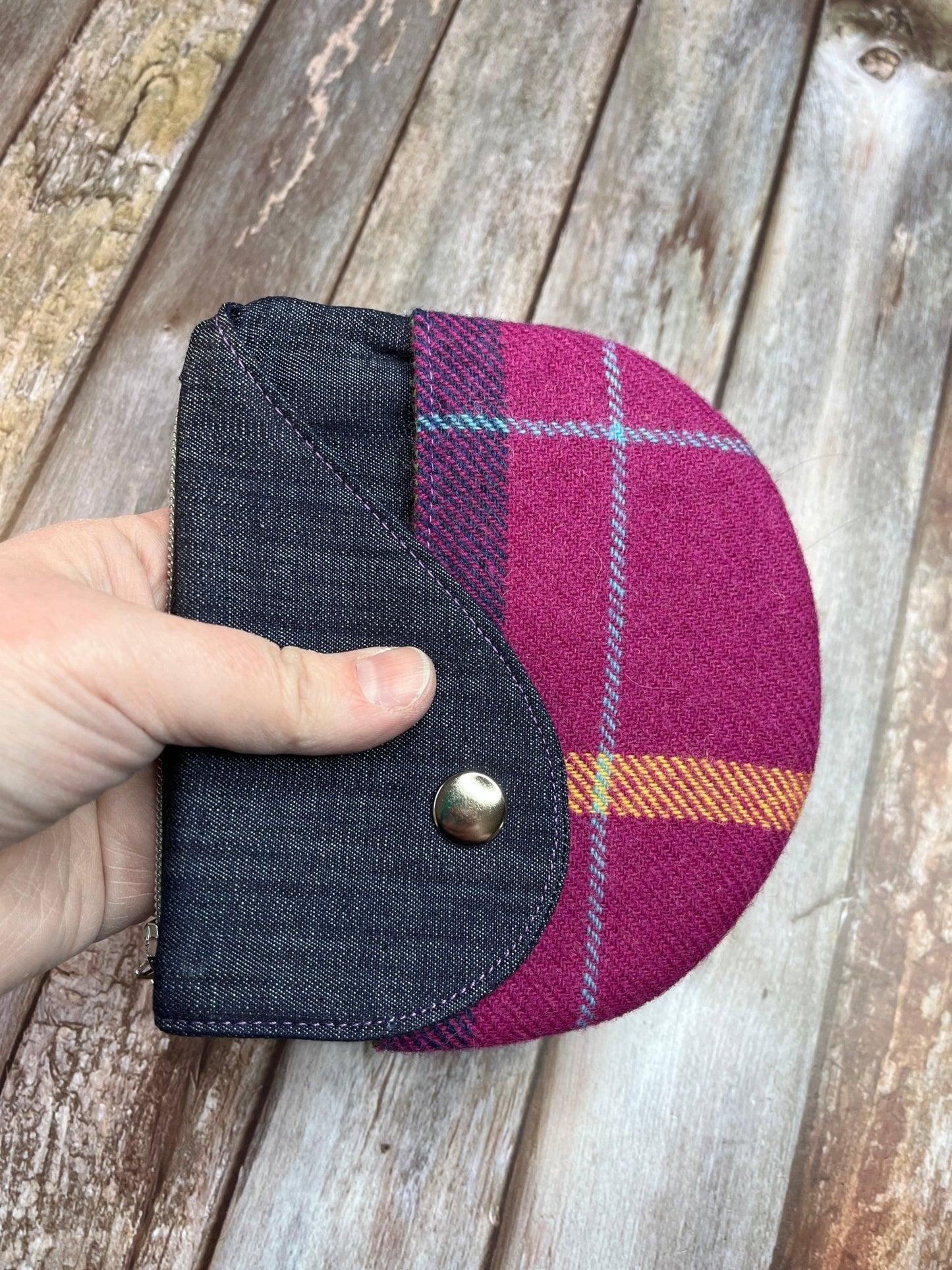 Shetland Summer Heather Tweed Round Wing Zip Purse - Uphouse Crafts