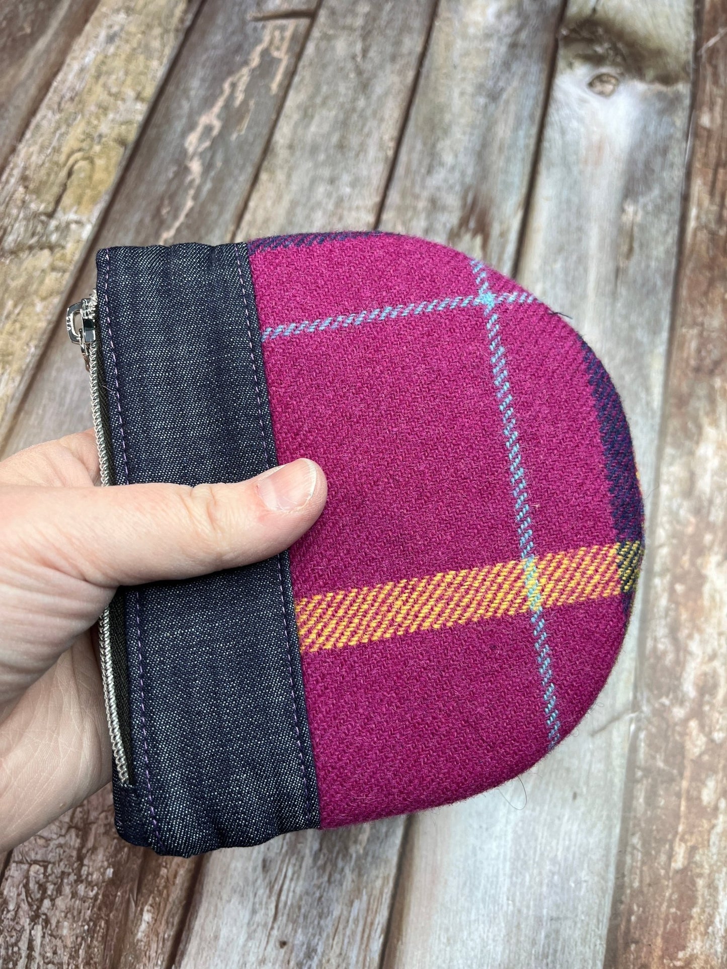 Shetland Summer Heather Tweed Round Wing Zip Purse - Uphouse Crafts