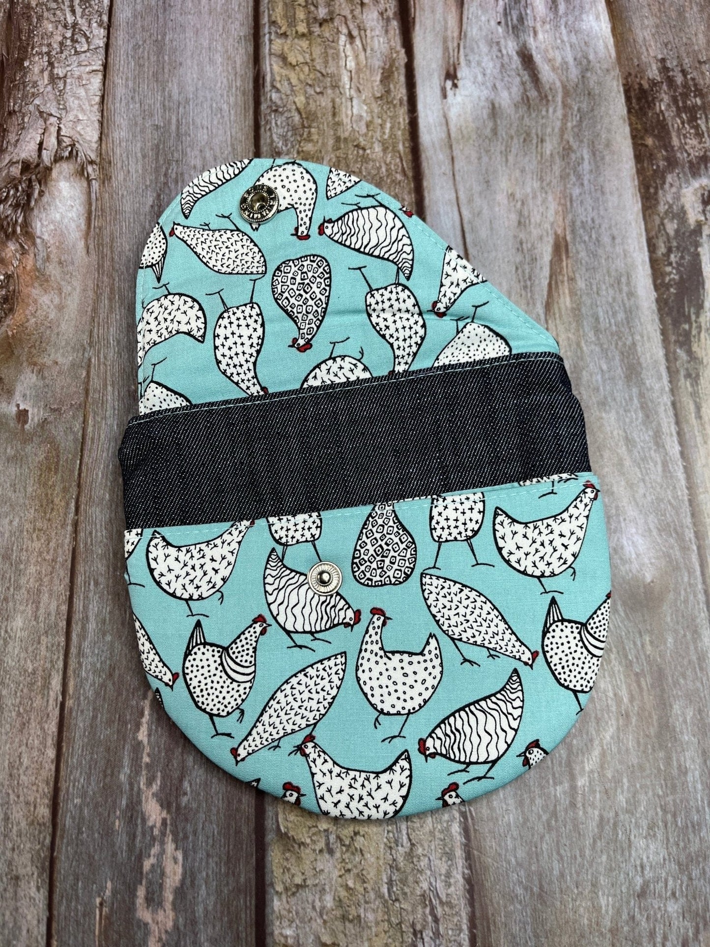 Mint Chicken Round Wing Zip Purse